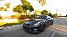  Nissan GT-R